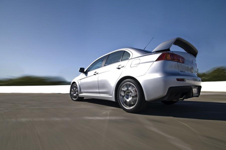  Mitsubishi Lancer Evolution X MR 2008 года  (фото 36 из 36)